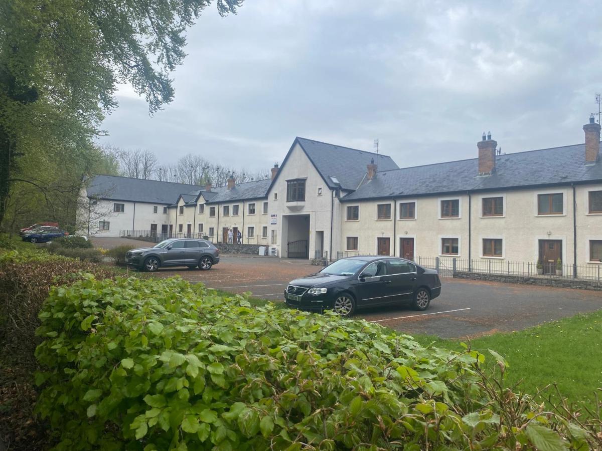 3 The Courtyard Castle Dargan Apartman Ballygawley Kültér fotó